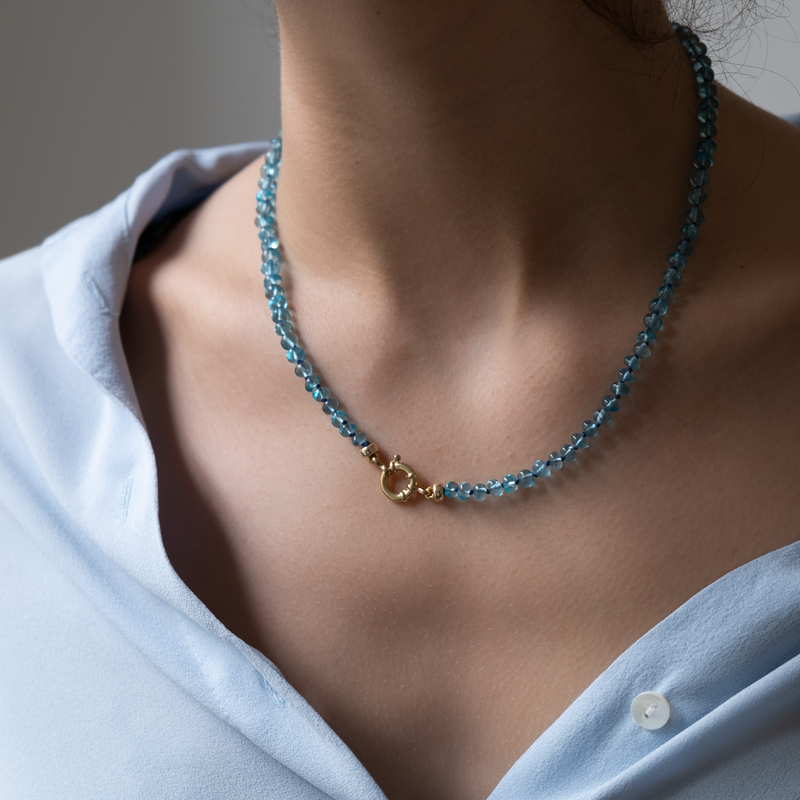 Knotted Apatite necklace 14k