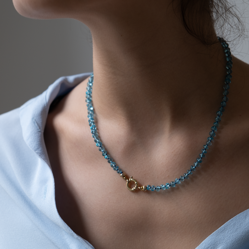 Knotted Apatite necklace 14k